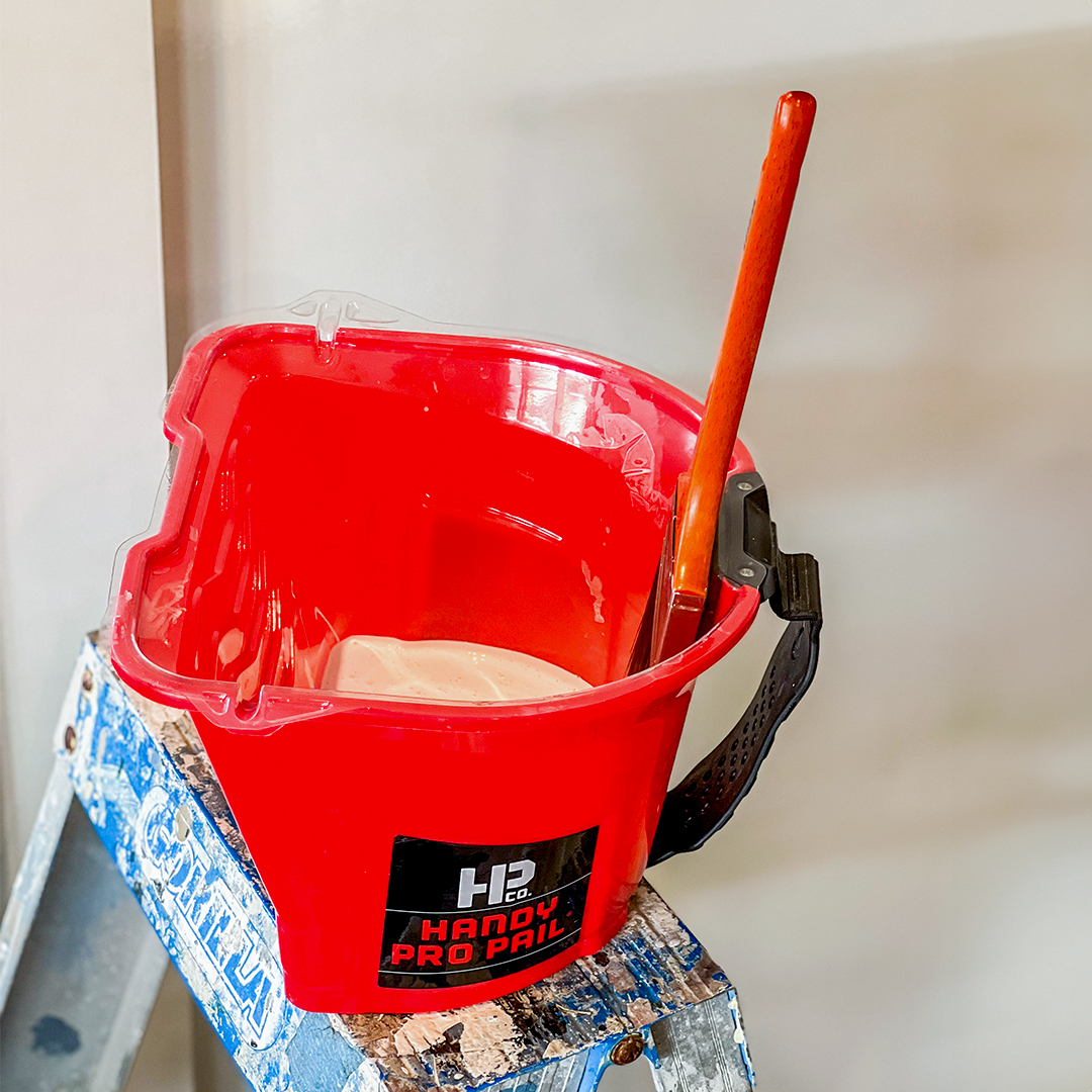 Haydn brought to New Zealand your perfect partner in paint: Handy Pro Pail. #Haydn #PaintingTools #HandyPail #PaintPail #PaintBucket #Painting #PaintingAndDecorating #NZPainters #Tradies #Contrators #NZ