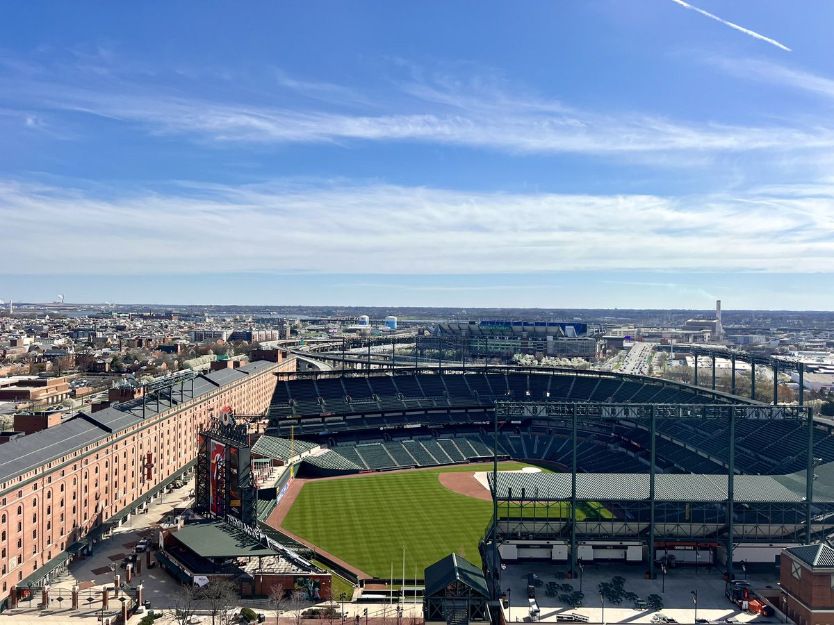 FormerlyWTC's tweet photo. “Thank you for being a HHonors Diamond member, here’s your upgraded room!”
“Upgraded to what?”
“A super duper ballpark view room!”
Ballpark view sounds fine…if this were a month later.
The #ViewFromTheRoom https://t.co/x6rsFTCSfj