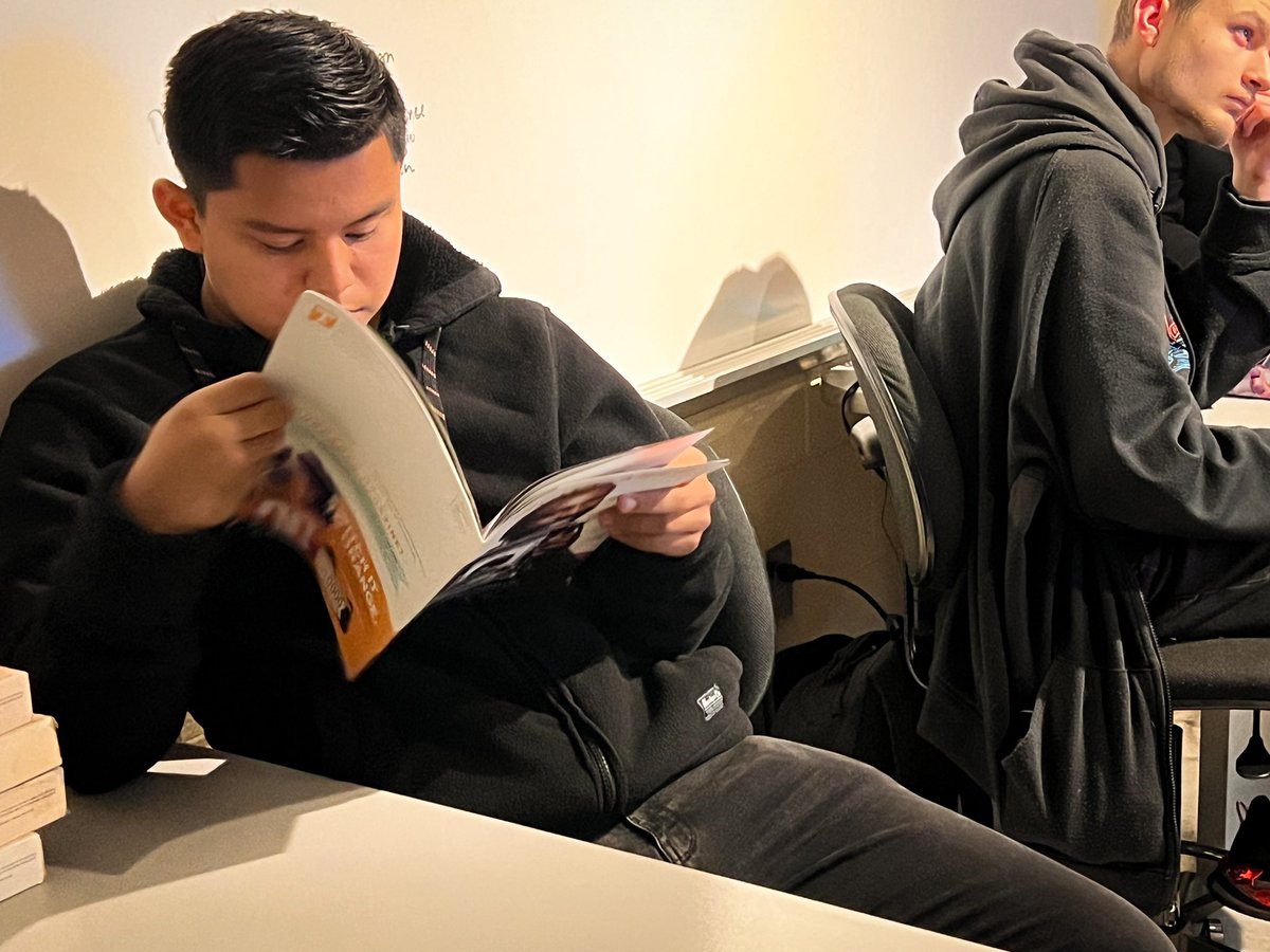 As always, wonderful to have Marcus Williamson and Cassandra Sproles present to students in DA&amp;D3 on design &amp; journalism. <a href="/UTCCI/">UT College of Communication & Information</a>  UTK OCM <a href="/CTE_Mosley/">Matthew Mosley</a>