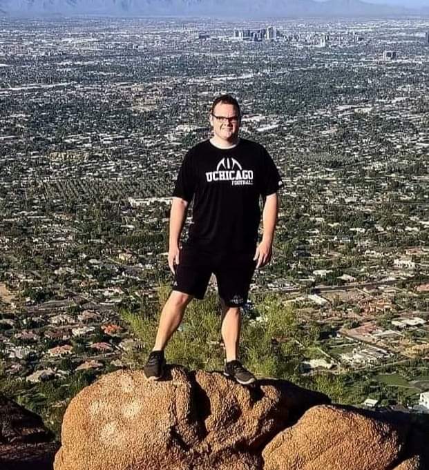 JoeAMoore's tweet photo. This guy, @omoore70, is on top of the world today! He just found out he has been accepted into The University of Chicago Booth Graduate School of Business (US News and World Report rank it #1)! Congrats Big O! https://t.co/sv5wPSNYcV