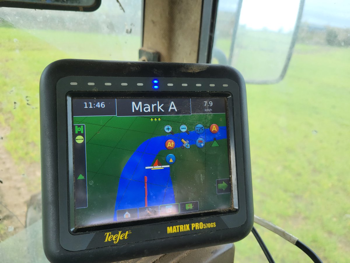 NextFertTipp's tweet photo. Applying some much needed N-xt 15-2-6 @420Kg/Ha to @Goldcrop KWS Tardis this morning, conditions just ok, but more rain this evening. Utilising a combination of equipment and technology spanning over 30 years, driver excluded.... https://t.co/zYx3aLHh0y