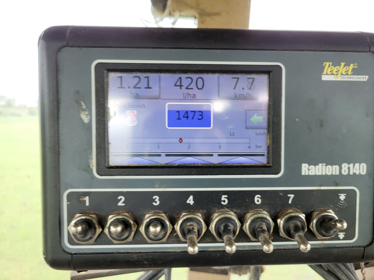 Applying some much needed N-xt 15-2-6 @420Kg/Ha to <a href="/Goldcrop/">Goldcrop</a> KWS Tardis this morning, conditions just ok, but more rain this evening. Utilising a combination of equipment and technology spanning over 30 years, driver excluded....