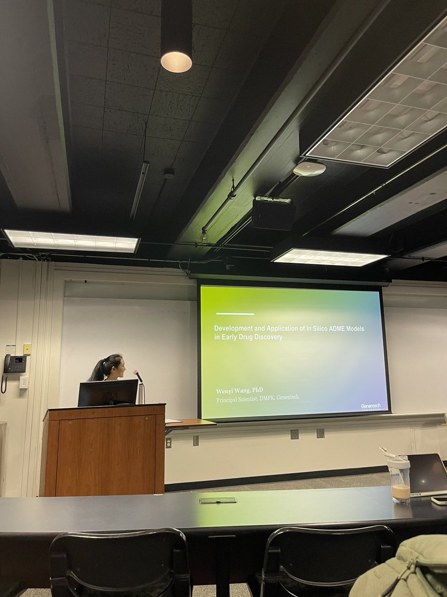 It has been a treat for us to have Dr. Wenyi Wang, a former member and alumnus of our lab, visit us from Genentech. She taught a class on the application of ADME models in early drug discovery! 👏