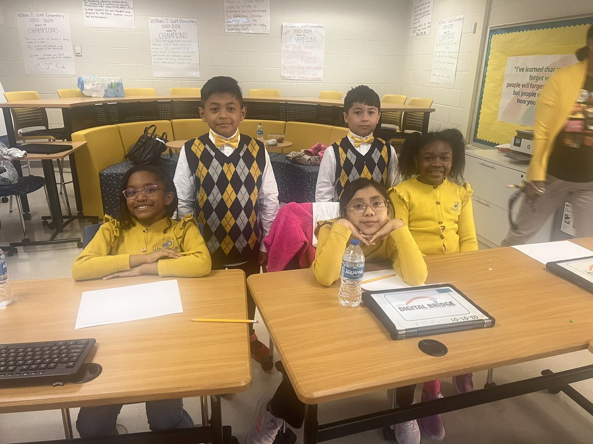MsWalker1908's tweet photo. My Math Club was all ready for the #PerennialMath competition this morning! They look like WINNERS because they ARE WINNERS! @APSWJScott @AmariusR https://t.co/8QVRUExNJQ