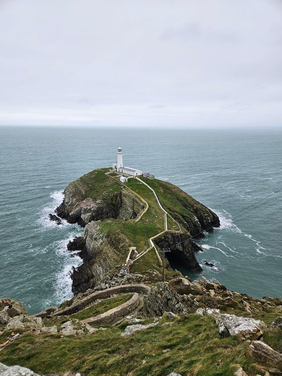 NWalesSocial's tweet photo. #NWalesHour
#AngleseyRock
#ttdNWales
More winners of the @TTD_NW £10 Amazon Voucher to be announced soon!
#ttdNWales rock No2 is now hidden around Anglesey, check out pic No2, have you clocked it yet?? https://t.co/lDubNnjMVj