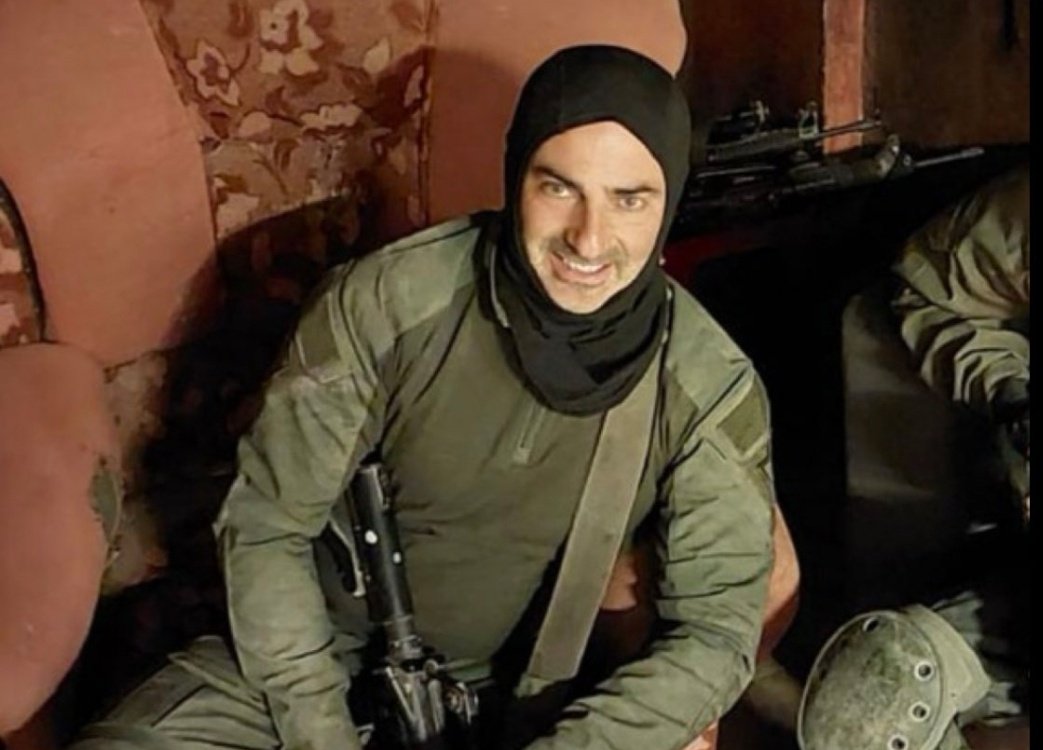 Panamza's tweet photo. ⚡BOOM💥
Nous savons désormais grâce au journaliste @ytirawi qui est le soldat🇫🇷🇮🇱 ayant fièrement filmé cette scène
Il s'agit de YOEL OHNONA /@yoel_ohnona
Et celui qui a diffusé la vidéo en s'en réjouissant est bien SAMUEL OHNONA qui s'avère être le "neveu" évoqué au début https://t.co/z7Nknosw56