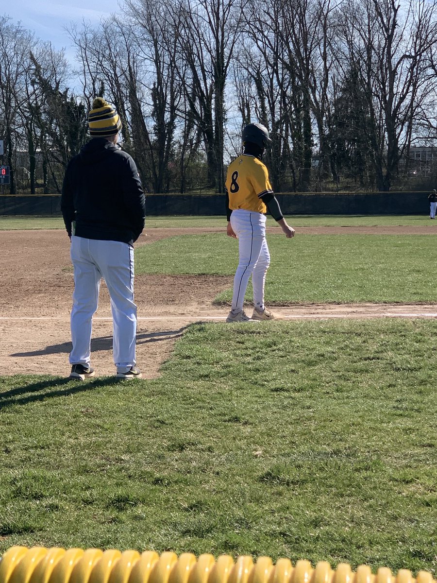 Wood Baseball hosting Lincoln today.  Zach Neeld with a 3-run homer to extend the Wood lead to 5-0. ⁦<a href="/ArchbishopWood/">Archbishop Wood</a>⁩