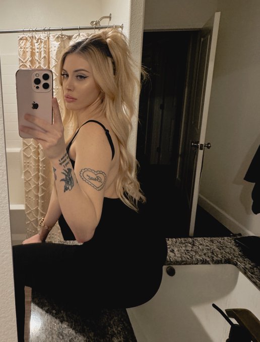 Hi there https://t.co/XXI6yAeH7H