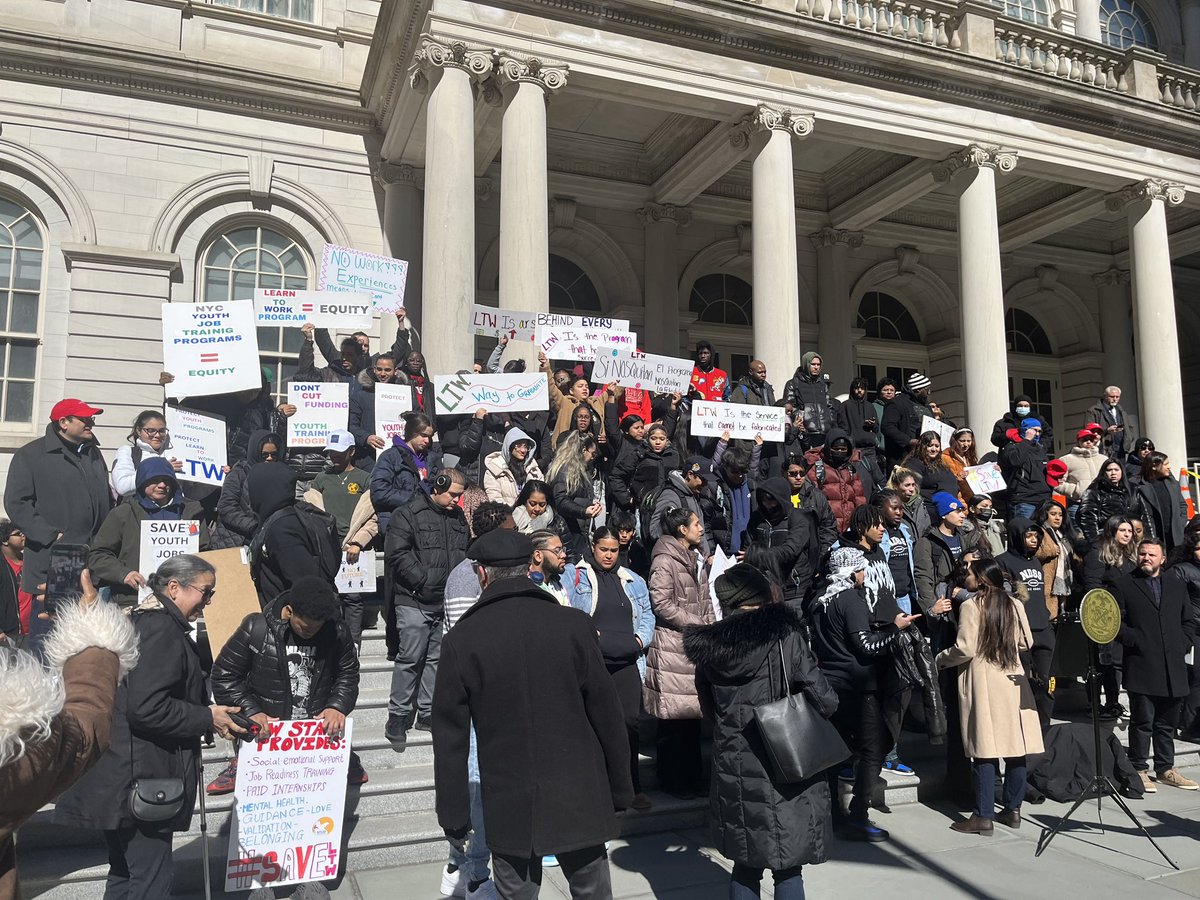 QCHnyc's tweet photo. QCH is proud to be standing with @CAMBAInc @GoodShepherdNYC @stnicksalliance and so many others at City Hall today urging @NYCMayor and @NYCCouncil to #SaveLTW! https://t.co/4fqyTkTaj1
