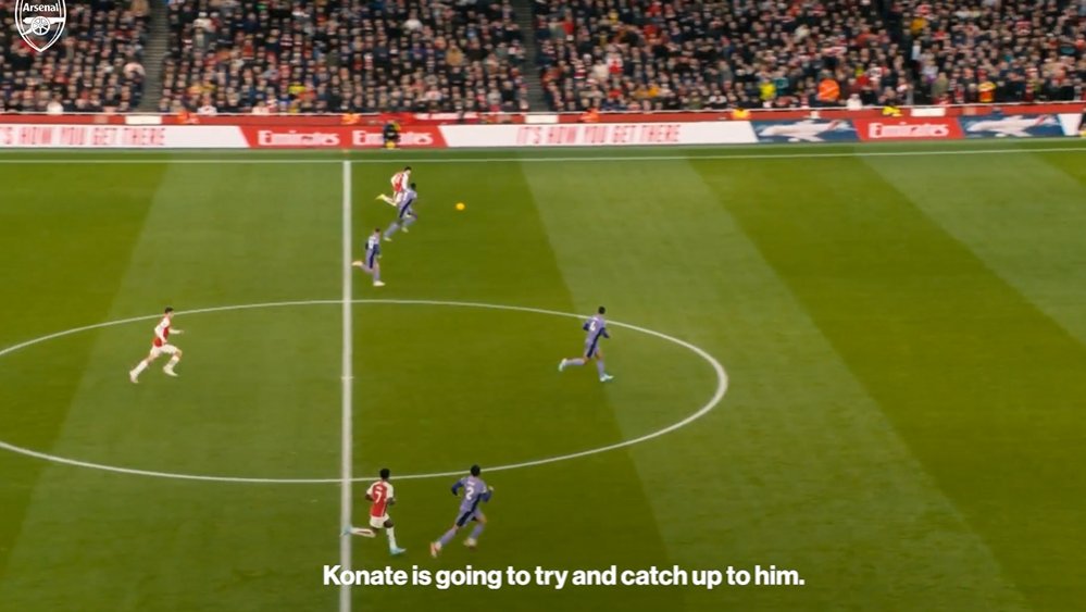 VipArsenal's tweet photo. Martinelli and Jorginho 'cooking' Konate. 😅[Arsenal's Unclassic commentary] https://t.co/oeRKg2KLk0