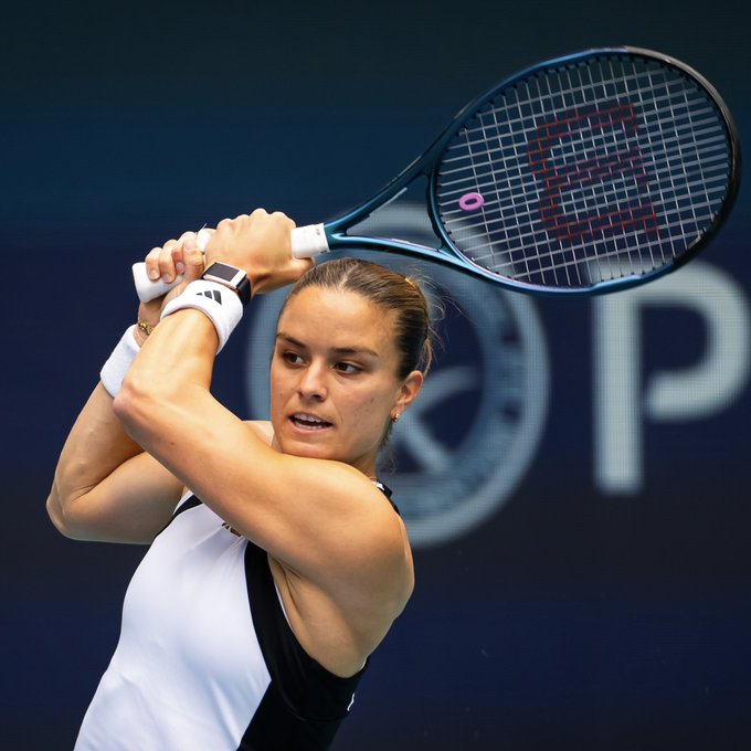 MARIA SAKKARI - Página 32 GJOGtvyWIAAMCcK?format=jpg&name=small