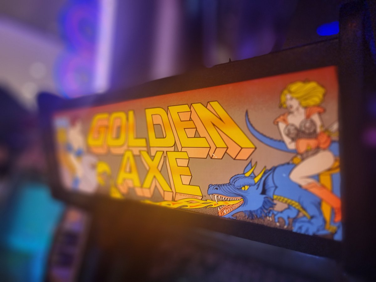 MejorPerdido's tweet photo. Pues ya de vuelta de @zooo_es en #ABCSerrano hemos disfrutado de un muy buen momento en las 42 recreativas, todas operativas y realmente en buen estado. #MortalKombat #Tetris #StreetFighter #DoubleDragon #TehkanWorldcup #OperationWolf y mucho mas. https://t.co/1PykldVR3N