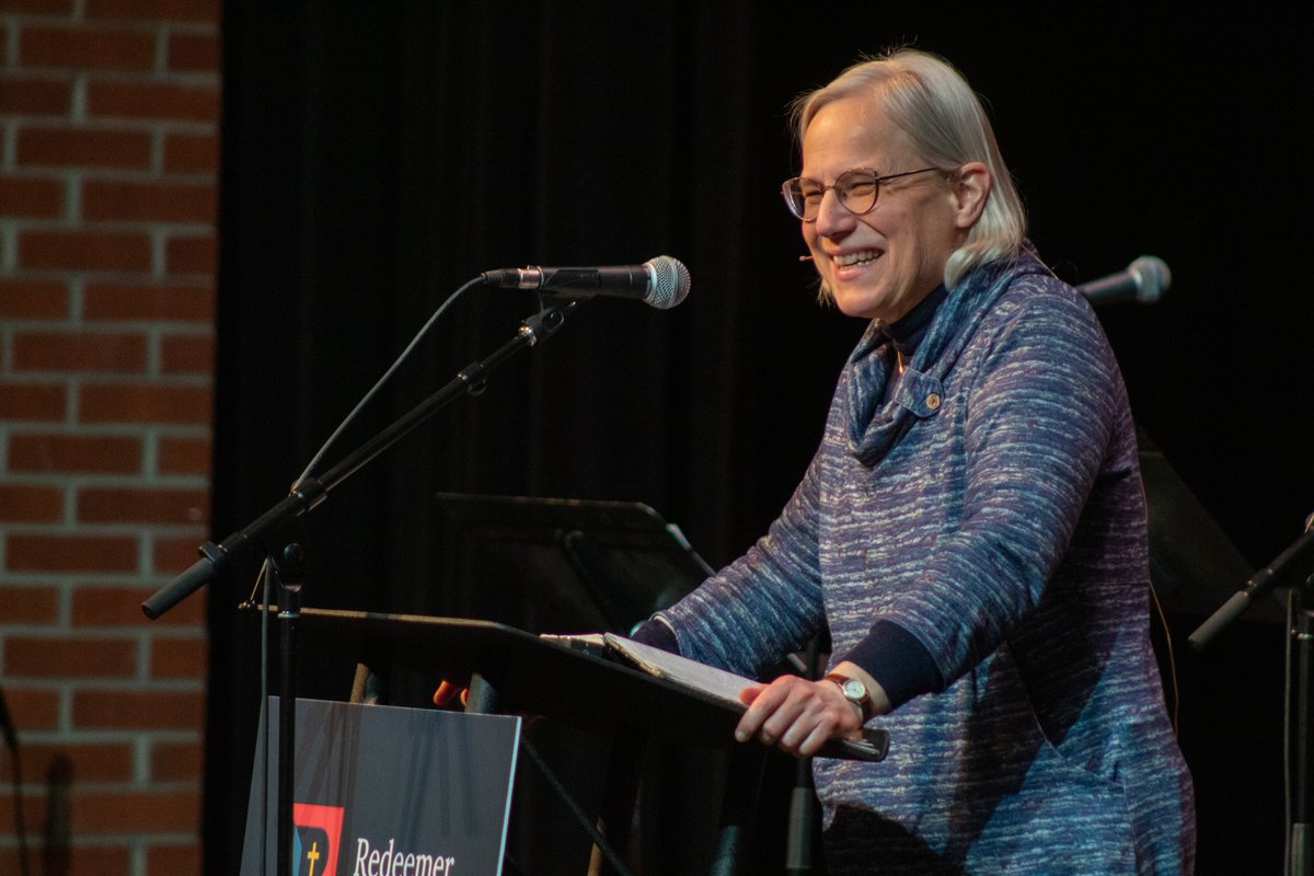 This Wednesday, Dr. Lydia Jaeger spoke at both chapel and an evening lecture, hosted by the Wolters Centre. Dr. Jaeger discussed how understanding of God as creator is an important framework for thinking about science and human freedom. Full Lecture: bit.ly/43qpagH