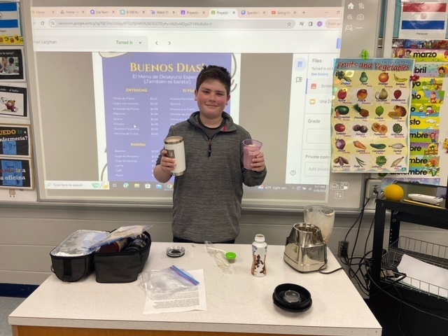 Sra. Nugent's 7th graders put a recent lesson to practice, presenting different recipes in Spanish. Presentations promoted a healthy diet and the benefits of eating different fruits and vegetables. #lionspride #mendhamborosd #mountainview