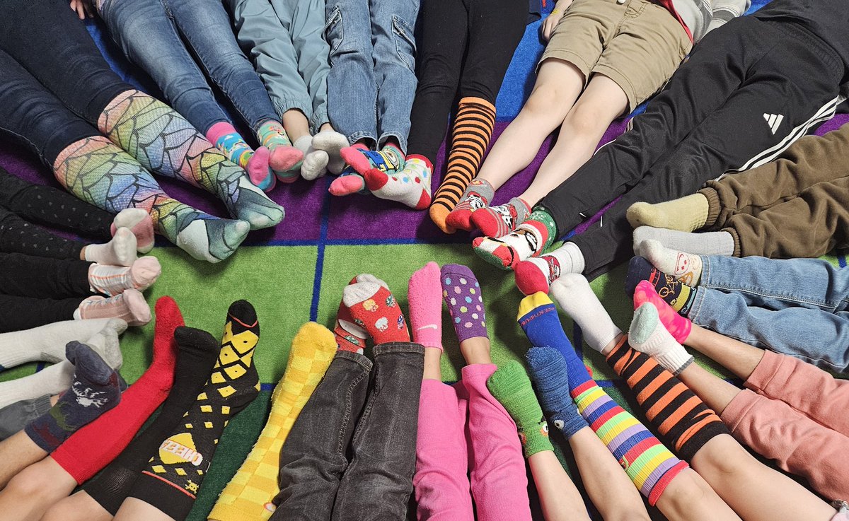 MaryBethBajikar's tweet image. We rocked our socks today for World Down Syndrome Day! 

@DLE_Lions 
#justgoodteaching #livelaughloveleonetti #hearourroar