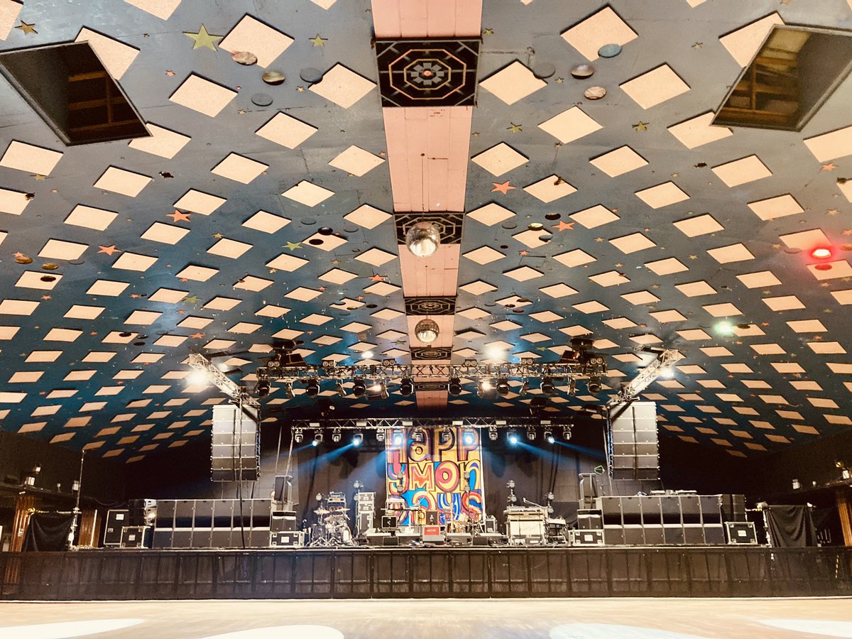 Our final night in this beautiful place for a while tonight. What a venue! @TheBarrowlands