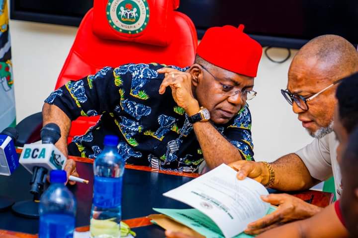 RtHonEmeruwa's tweet image. I am pleased to announce that Governor Alex Alex C. Otti has signed into law the bill repealing the payment of pensions to former governors and their deputies. This legislation will now be known as the “Abia State Governors and Deputy Governors Pensions (Repeal) Law, 2024.”
