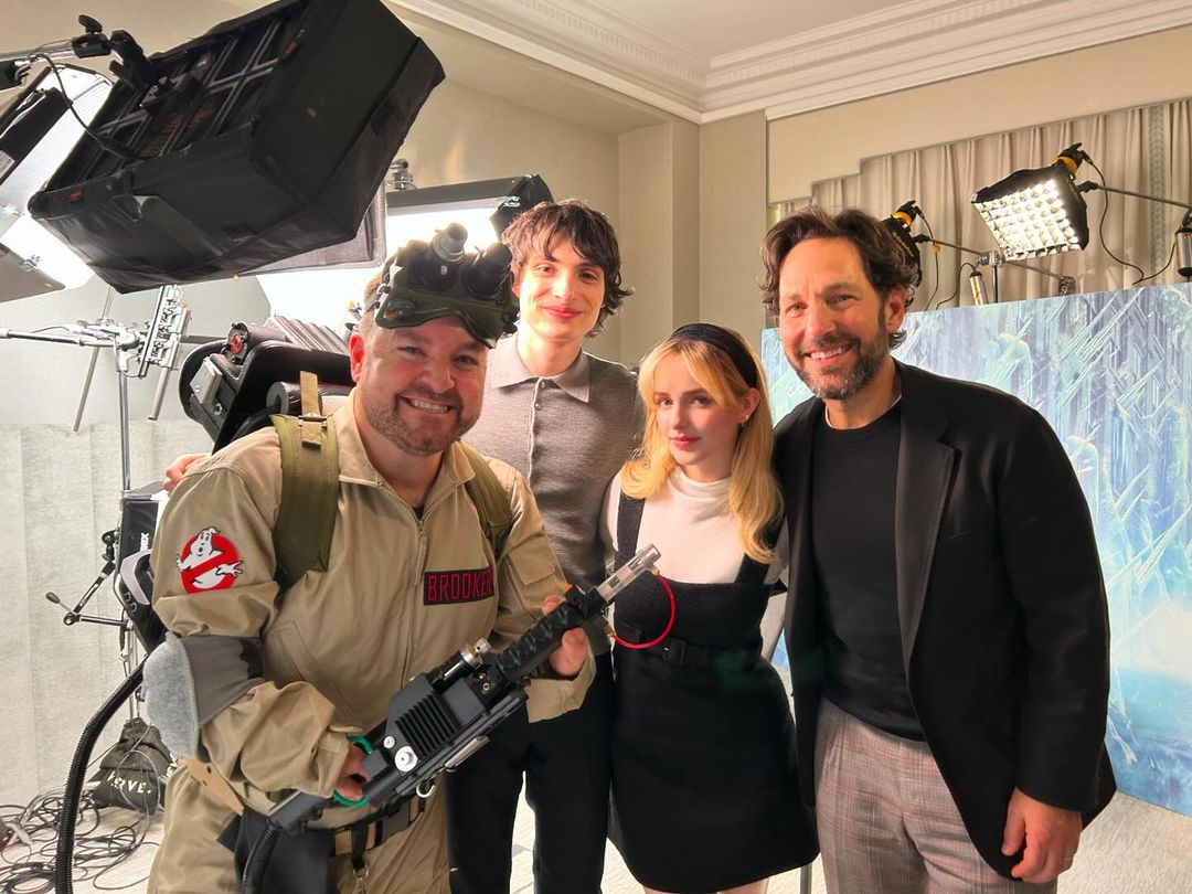 Finn Wolfhard with 'Ghostbusters: Frozen Empire' co-stars Paul Rudd and Mckenna Grace for 'The Last Leg'.

'Tune in tomorrow night to find out what alex_brooker has been up to this week!'

📸: thelastlegofficial/alex_brooker via IG