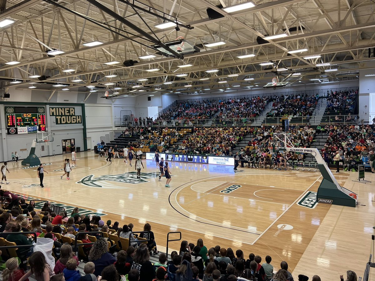 🟢MISSOURI S&amp;T🟡⛏
📍Rolla, MO
👥 7,100 students
𝟓⭐️ Campus Housing
🐓Chick-fil-A on campus

⬇️📚ELITE DEGREES ⬇️

🏆#3 Best Public 🏫 in 🇺🇸for career placement (Princeton Review)
🏆#7 ranked 🏫 in 🇺🇸for salary impact (WSJ)
🏅⚙️#5 Best College for Engineering Majors in 🇺🇸(Money)
