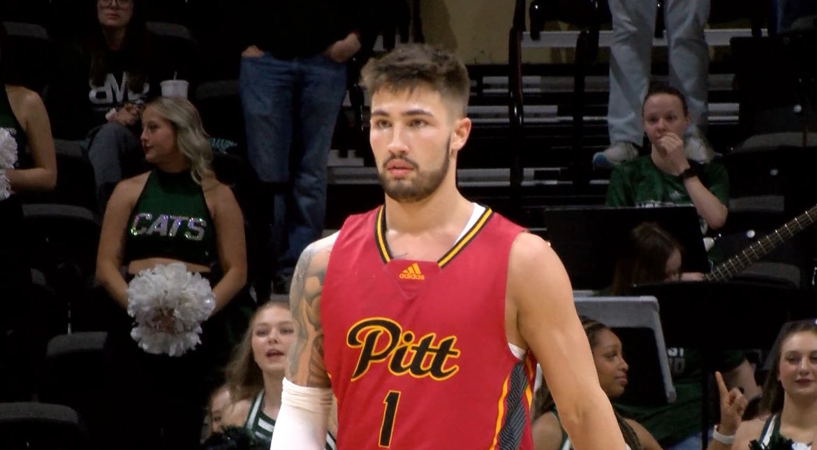 🚨 Transfer Portal 🚨

Pitt State’s Max Alexander has announced he is entering the transfer portal. 

Averaged 14.5 points, 2.7 assists and 3.4 rebounds a game for the Gorillas this season. 

Had a career-high 31 points against Missouri Western earlier this season. 

<a href="/maxalex32/">Max Alexander</a>