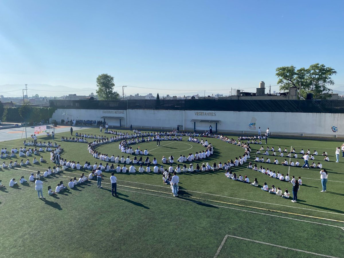 InstitutoMetSC's tweet photo. En el marco de la celebración del #DiaInternacionalDelDeporte para el Desarrollo y la Paz🕊️#6DeAbril,  se realiza el recorrido de la antorcha con la #LuzPorLaPaz🔥 enviando un mensaje de igualdad, unión y paz 🕊️ en el deporte a todo el mundo 🌍
 @peaceandsport
@FAHHdeporte https://t.co/KzwamA0vEM