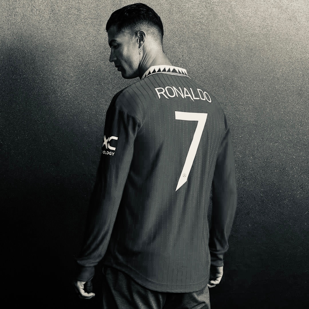 In a corrupt system, enduring a few bad seasons without any trophies, and they forget all you've done for them. 

This story will have a beautiful ending, indeed..