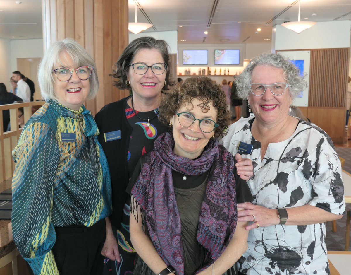 Proud to be an Ambassador for the Honour a Woman initiative honourawoman.com run by these three remarkable women- ElizabethHartnell-Young @hartnellyoung Carol Kiernan @CarolKiernan6 and Ruth McGowan OAM @hula_grl Great to meet in Canberra in person🙏🙏🙏💜💜💜