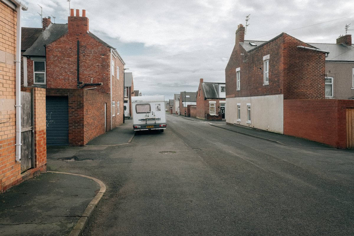 I saw this Martin Parr image posted a few days ago and half the comments were about how litter free the streets were ‘back then’…my image was taken yesterday in Sunderland. No, I haven’t Kate Middletoned the rubbish out 🙂 #sunderland