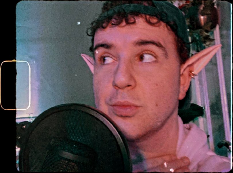 We're LIVE and back fumbling through ELDEN RING

twitch.tv/ChuckyBartolo