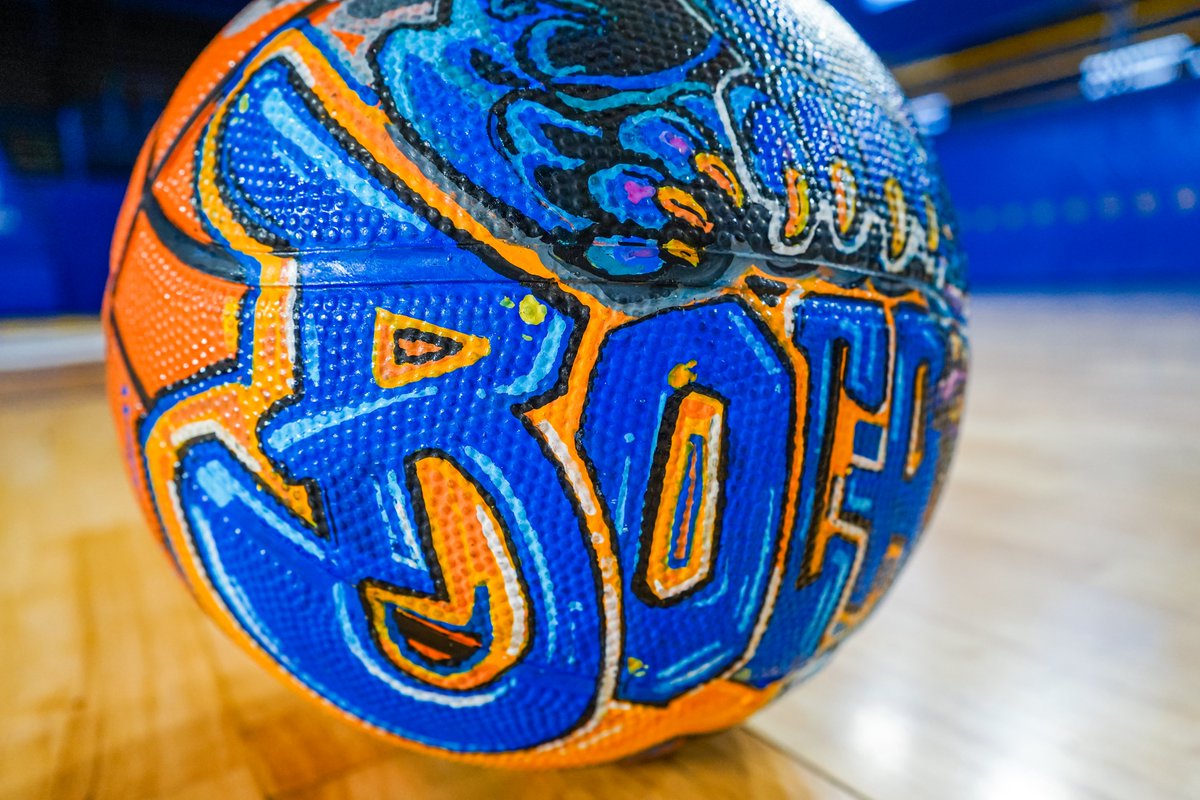 📸 Fotos de apreciación de la mejor pelota de básquet del mundo 🔥

🏀💙💛💙

🎨 <a href="/matilukart/">Mathielukart</a>