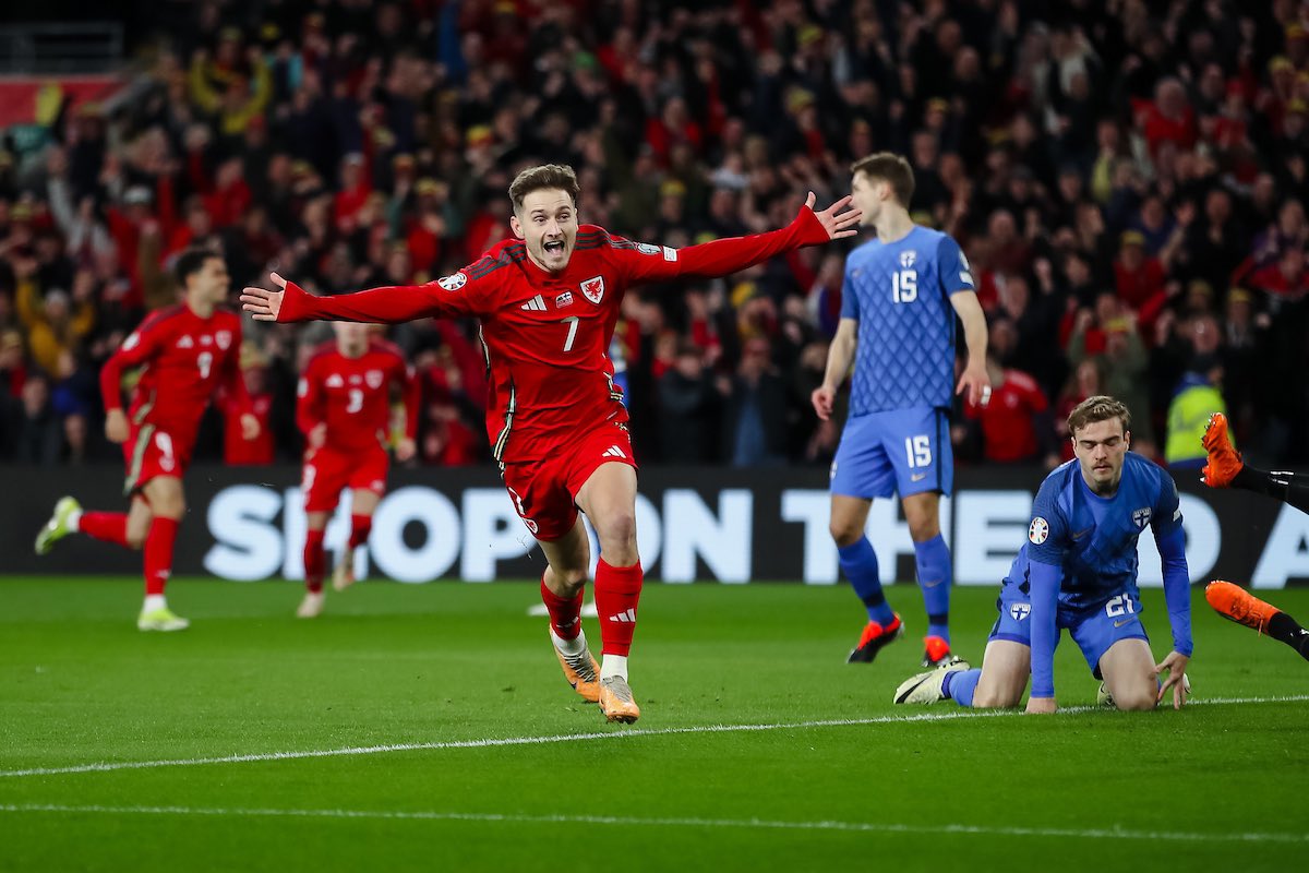 October 2021: Diagnosed with stage two Hodgkin lymphoma. May 2022: Less than a year, beats cancer. March 2023: Returned to football. March 2024: Scores for Wales in a crucial play-off match. Couldn’t wish for anyone better to have opened the scoring tonight. Dai Brooks. 🪄🏴󠁧󠁢󠁷󠁬󠁳󠁿