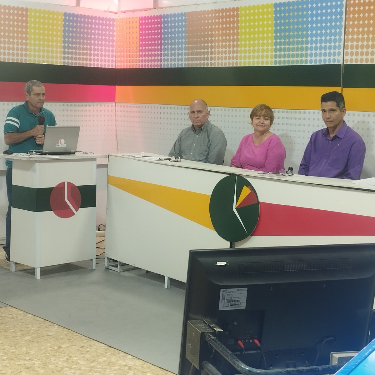 Hoy en la "Hora de todos"
#EducaciónVillaClara 
Sobre los pagos adicionales que benefician al sector.