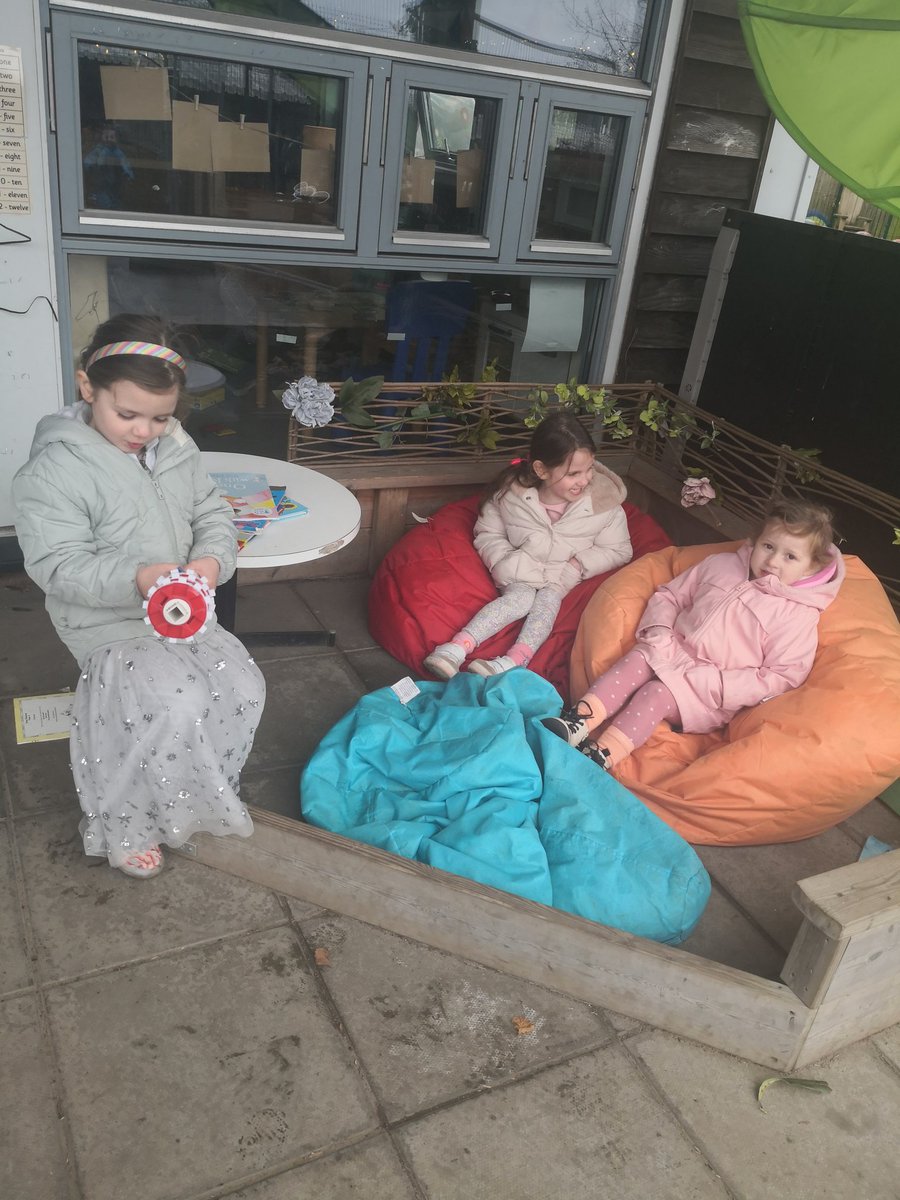 TCSoA_Nursery's tweet image. Rainy days and fun days alway keep us busy and happy ☺️ #rainplay #puddlesuits #happychildren