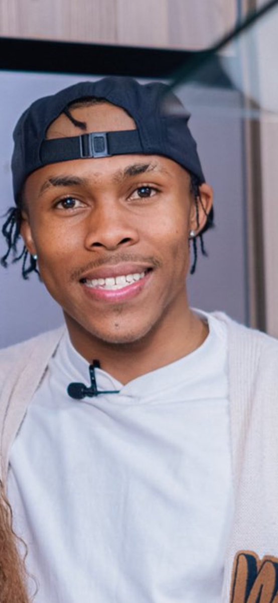 Tumi27543288's tweet image. God punish Biggie’s  cameras this boy fine o

#BBMzansi #Youngpapi