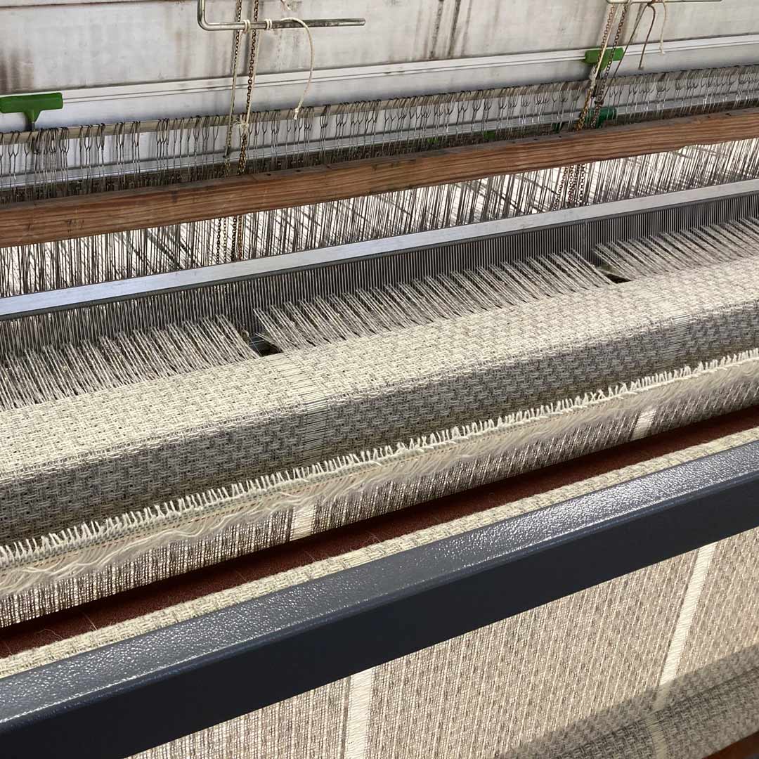 SkyeWeavers's tweet photo. A closer look at our new Skye Wool scarves on the loom. Woven in undyed wool from our local sheep to keep your neck warm and cosy! #weaving #behindthescenes #skyeweavers #isleofskye https://t.co/MrWEkILgbk
