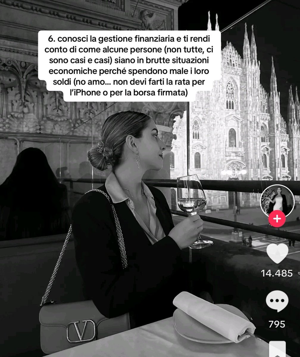 ineffablecris's tweet photo. dobbiamo far tornare di moda la vergogna e la ghigliottina contemporaneamente https://t.co/jwqDQLBbpN