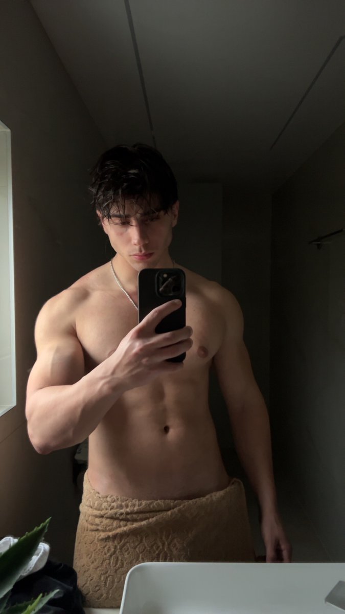 I’m sending my nudys to everyone who say “pls” below