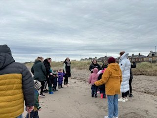 GirvanEarly's tweet photo. A lovely PEEP session at the beach with some of our families.  Thank you Shevon. @SACEarlyYears https://t.co/xCMjfL539Z