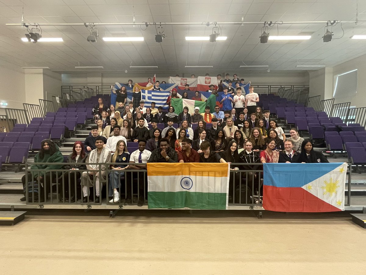 Holy Rood RC HS tweet media