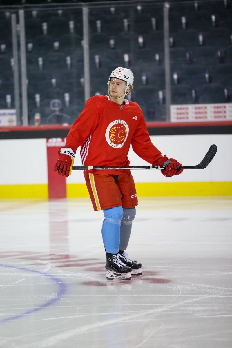 FlamesFdn's tweet image. Rocking our @NHLFlames mismatched socks for World Down Syndrome Day today. 

We are honoured to work with amazing community groups like @heroshockey and SuperHEROS, @SpecialOCalgary @SOCWGCalgary24 and @PREPProg. 

#WDSD #Flames