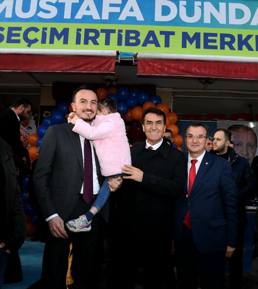 Çiftehavuzlar’da Osmangazi’nin şahlanış cemresinin sadece gönüllere değil, 31 Mart’ta seçim sandığına da düşeceğini gördük. #OsmangaziŞahlanıyor 📍Seçim İrtibat Merkezi Açılışı