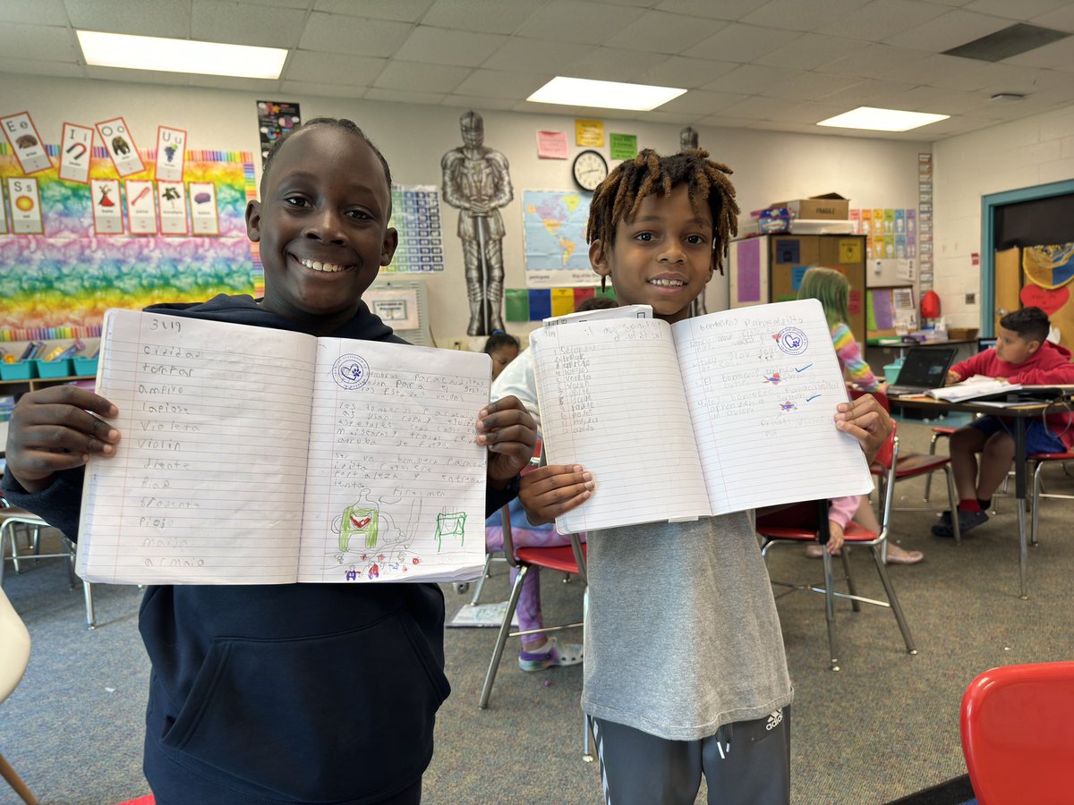 Retelling the story in Spanish. 📚✅ <a href="/HodgeRoadES/">HodgeRoadElementary</a> <a href="/ParticipateLrng/">Participate Learning</a> #unitingourworld
