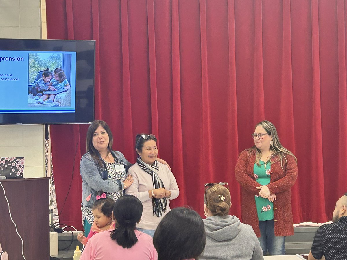 So exciting to welcome so many families of our emergent bilingual students to @MooreEagles148! @RebeccaPalaci11 provided many engaging activities that can be done in the home. #titleiiifamilyengagement