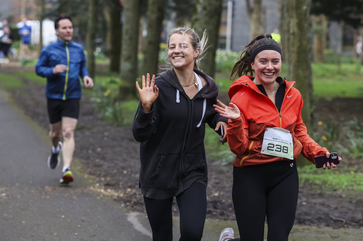 DCU's tweet photo. Some great snaps from our #DCUFunRun 🏃🏃‍♀️🏃‍♂️
📸 @kobpix https://t.co/CxLaqIYK52