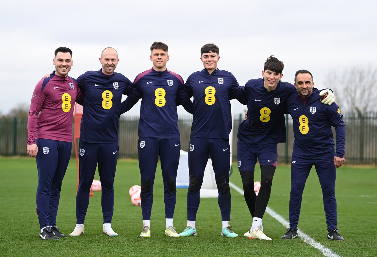 England tweet media