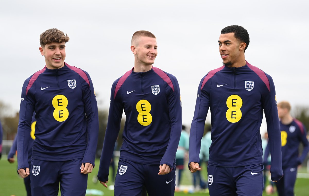 England tweet media