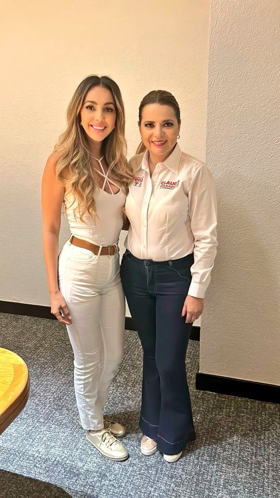 YussaraCG's tweet photo. Qué gusto haberme reunido con nuestra próxima y  primera Gobernadora, mi amiga @ClaudDelgadillo, una mujer de enorme capacidad, de mucha determinación, pero sobre todo con una gran sensibilidad para quienes menos tienen.

Juntas vamos a lograr transformar a #Jalisco. 🫶🏻 https://t.co/sqLXcHEuC4