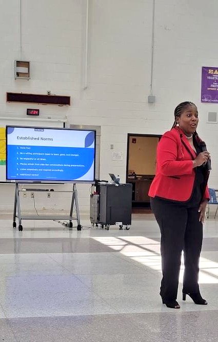 CynthiaMcCray19's tweet image. "Growing Together" in Clayton County Schools!  Thoroughly enjoyed facilitating a PD with this amazing group of social workers! They advocate for students daily! #BeAwesome  @ACSupports