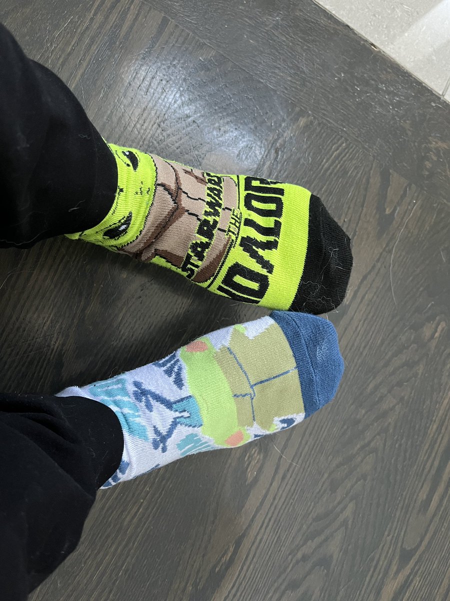 I couldn’t forget my socks today. 💛