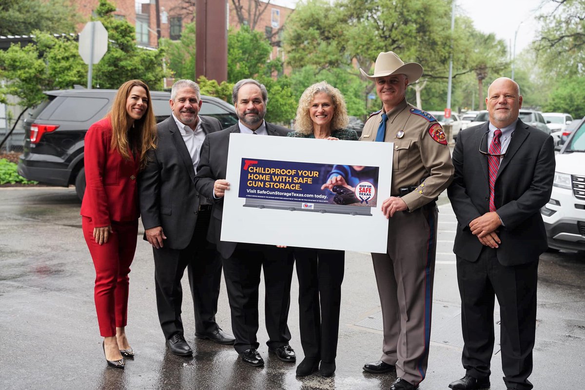 TxDPS's tweet image. Earlier today, DPS joined the Outdoor Advertising Association of Texas and State Rep. @DonnaHowardTX to launch a new partnership that will bring the Keep ‘Em Safe, Texas billboard campaign to more Texans across the state.

#safegunstorage
#keepemsafetexas
#safestoragesaveslives